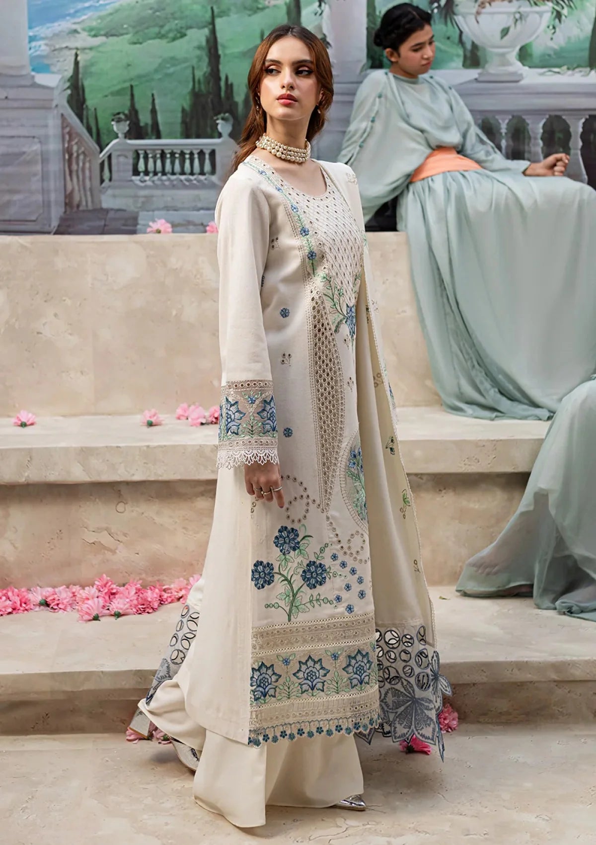 Winter 2k25 Hot Collection - Qalamkar Dhanak Embroidered 3 Piece Suit